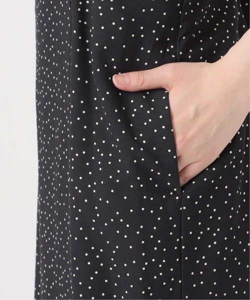 SLOBE IENA(スローブイエナ)の「《2枚セット/追加2》アイラインキャミワンピース×ノースリーブTEEセット(ワンピース・レディース・ブラック/ブラックミックス・FREE)」の17枚目の写真
