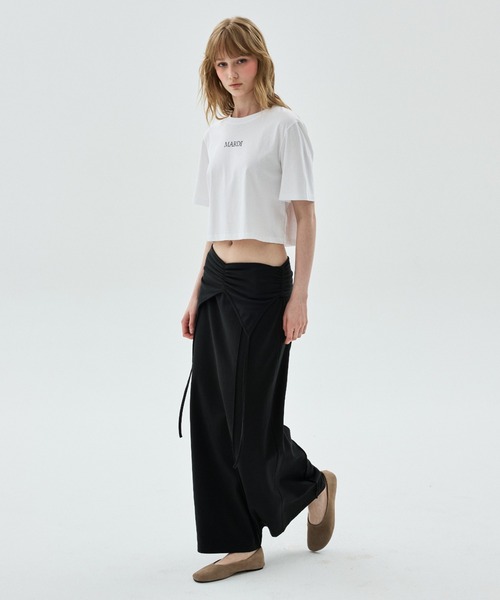 Mardi Mercredi(マルディメクルディ)の「CROPPED BASIC TSHIRT MARDI SERIF LOGO / クロップド ベーシック Tシャツ マルディ セリフ ロゴ(Tシャツ/カットソー・レディース・ブラック/グレー/ホワイト・FREE)」の14枚目の写真