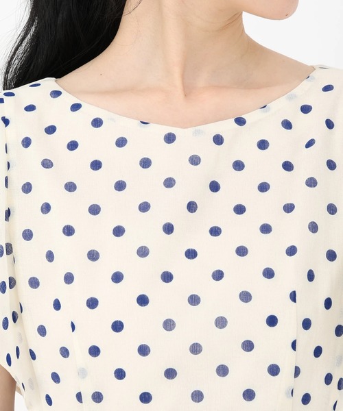 STRAWBERRY-FIELDS（ストロベリーフィールズ）の「ミスティドットⅡ_ドットプリントワンピース（Tシャツ/カットソー・レディース・ホワイト×ブルー/ホワイト×ブラック・2）」の13枚目の写真