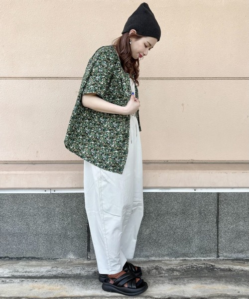 Green Parks(グリーンパークス)の「【WEB限定】アソート柄さらっとレーヨンブラウスⅡ(シャツ/ブラウス・レディース・その他14/ブラック/ストライプ/サックスブルー系1/ブラック系その他・FREE)」の6枚目の写真