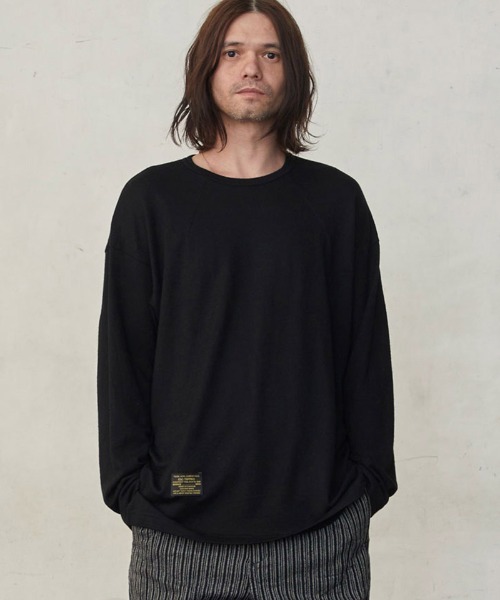 EGO TRIPPING(エゴトリッピング)の「mlt5729-WASHABLE WOOL TEE ウールTシャツ(666352)(Tシャツ/カットソー・メンズ・チャコール/ライトグレー/ブラック・48/46)」の2枚目の写真