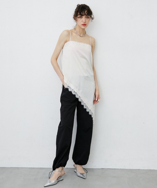 uyu.(ウユ)の「Dot Pattern Asymmetry Lace Camisole Dress/ドット柄アシンメトリーレースキャミワンピース(キャミソール・レディース・ホワイト/ブラック・FREE)」の5枚目の写真