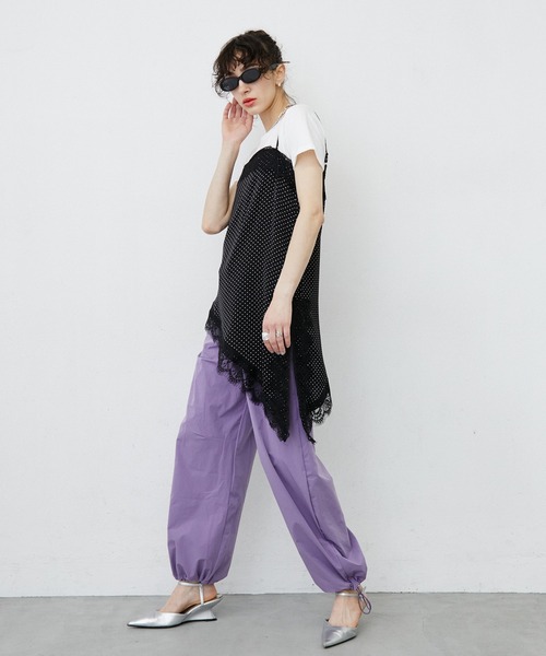 uyu.(ウユ)の「Dot Pattern Asymmetry Lace Camisole Dress/ドット柄アシンメトリーレースキャミワンピース(キャミソール・レディース・ホワイト/ブラック・FREE)」の19枚目の写真