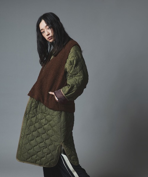 W:Huku(フーク)の「オニオン キルト ロング コート ボアベスト セット / Onion Quilt Long Coat Set(ダウンジャケット/コート・レディース・カーキ/ライトベージュ/ブラック・FREE)」の14枚目の写真