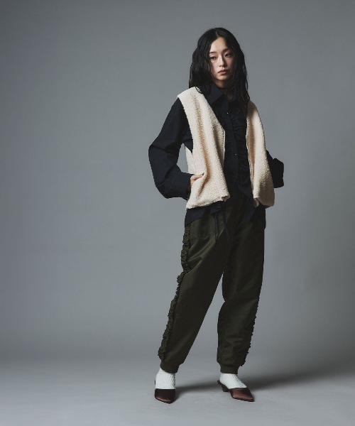 W:Huku(フーク)の「オニオン キルト ロング コート ボアベスト セット / Onion Quilt Long Coat Set(ダウンジャケット/コート・レディース・カーキ/ライトベージュ/ブラック・FREE)」の16枚目の写真