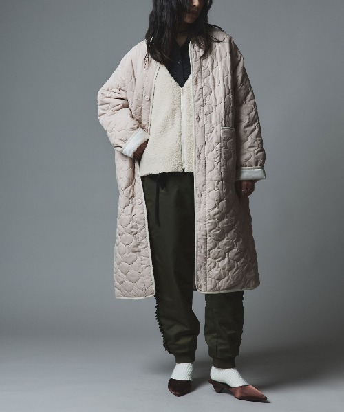 W:Huku(フーク)の「オニオン キルト ロング コート ボアベスト セット / Onion Quilt Long Coat Set(ダウンジャケット/コート・レディース・カーキ/ライトベージュ/ブラック・FREE)」の22枚目の写真