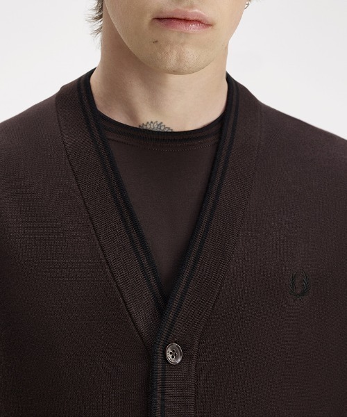 FRED PERRY(フレッドペリー)の「【先行予約受付中】Classic Cardigan/クラシックカーディガン(カーディガン/ボレロ・メンズ・ブラック/ブラウン・S/M/L)」の18枚目の写真