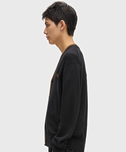 FRED PERRY(フレッドペリー)の「【先行予約受付中】Classic Cardigan/クラシックカーディガン(カーディガン/ボレロ・メンズ・ブラック/ブラウン・S/M/L)」の6枚目の写真