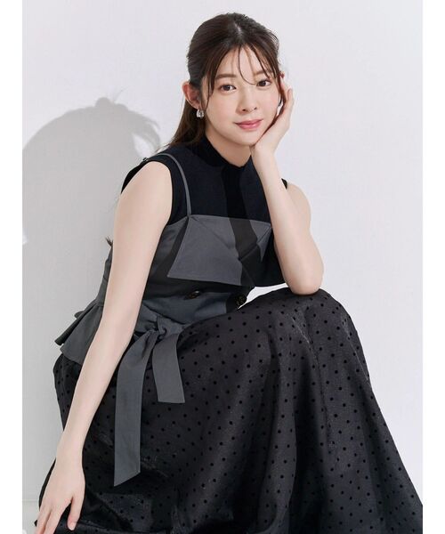 MERCURYDUO(マーキュリーデュオ)の「トレンチビスチェ異素材ドッキングキャミワンピース(ワンピース・レディース・ベージュ/チャコールグレー・MEDIUM/SMALL)」の6枚目の写真