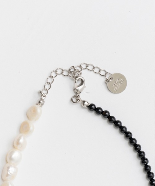 PRANK PROJECT(プランクプロジェクト)の「バロックパール×オニキスネックレス / Baroque Pearl × Onyx Necklace(ネックレス・レディース・マルチ・FREE)」の5枚目の写真
