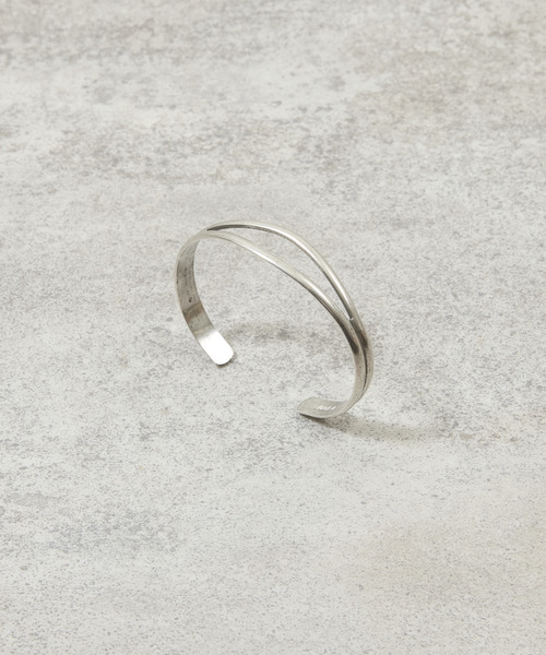 And A(アンドエー)の「And A アンドエー / SVPT BANGLE シルバー925プレーティングバングル / AA-BG-09(バングル/リストバンド・メンズ・シルバー・FREE)」の5枚目の写真
