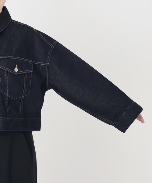 Spick & Span(スピックアンドスパン)の「《別注 / 》LEVI’S for Spick & Span LOOSE CROP TRUCKER(デニムジャケット・レディース・ネイビー・SMALL)」の8枚目の写真