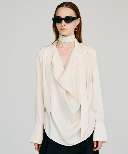 PRANK PROJECT（プランクプロジェクト）の「【2026Autumn Pre-Order】カウルネックシャツ / Cowl Neck Shirt（シャツ/ブラウス・レディース・アイボリー/チャコールグレー・FREE）」の2枚目の写真