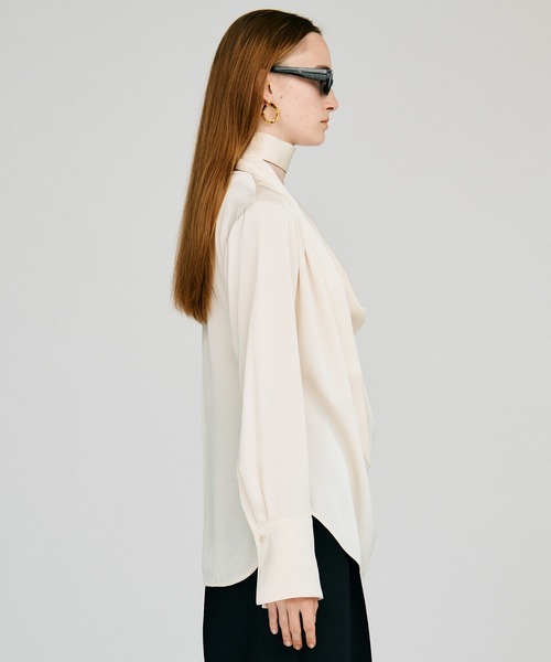 PRANK PROJECT（プランクプロジェクト）の「【2026Autumn Pre-Order】カウルネックシャツ / Cowl Neck Shirt（シャツ/ブラウス・レディース・アイボリー/チャコールグレー・FREE）」の12枚目の写真