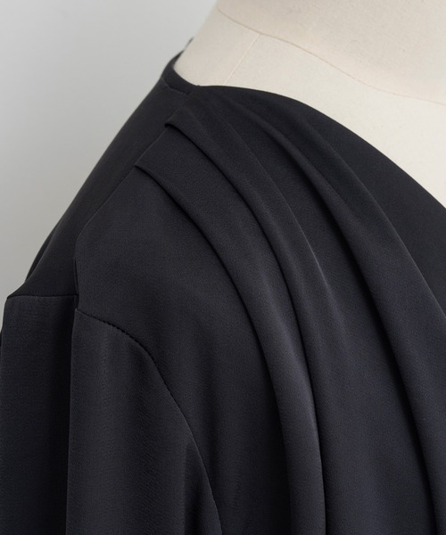 PRANK PROJECT（プランクプロジェクト）の「【2026Autumn Pre-Order】カウルネックシャツ / Cowl Neck Shirt（シャツ/ブラウス・レディース・アイボリー/チャコールグレー・FREE）」の17枚目の写真