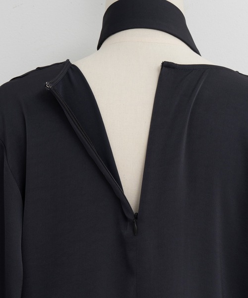 PRANK PROJECT（プランクプロジェクト）の「【2026Autumn Pre-Order】カウルネックシャツ / Cowl Neck Shirt（シャツ/ブラウス・レディース・アイボリー/チャコールグレー・FREE）」の16枚目の写真