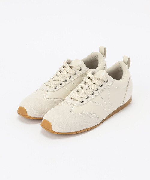 COMME CA ISM(コムサイズム)の「ローカットスニーカー(スニーカー・レディース・ブラック/オフホワイト・23.5cm/24.5cm)」の3枚目の写真