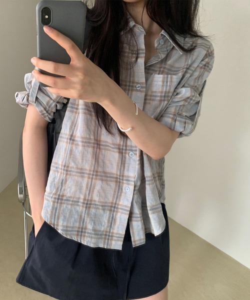 Girly Doll（ガーリードール）の「チェック柄ロールアップスリーブシャツ（シャツ/ブラウス・レディース・ライトブルー/ダークブルー・FREE）」の4枚目の写真