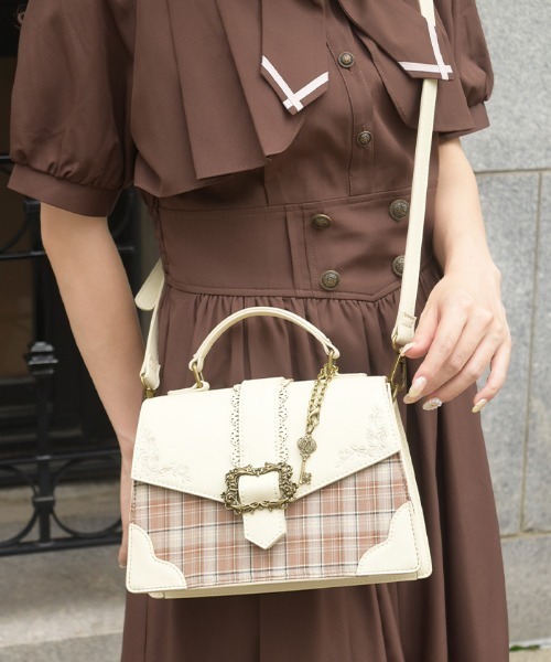 axes femme(アクシーズファム)の「配色チェック柄バッグ(ショルダーバッグ・レディース・ワイン/ベージュ/ネイビー・FREE)」の4枚目の写真