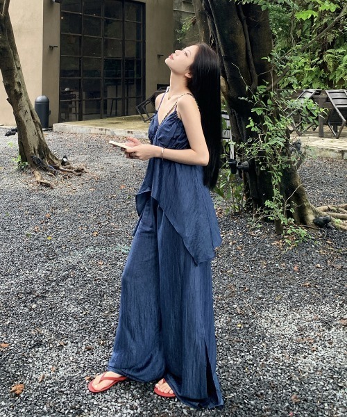 FAVORITO(ファヴォリート)の「キャミソールワイドパンツセットアップ(セットアップ・レディース・ブルー・S/M/L)」の3枚目の写真