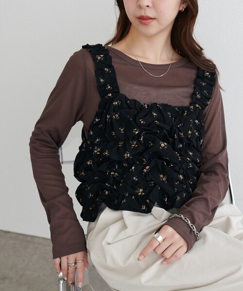 DISCOAT(ディスコート)の「【WEB限定】花柄シャーリングビスチェ(キャミソール・レディース・ブラウン/ブラック・FREE)」の2枚目の写真