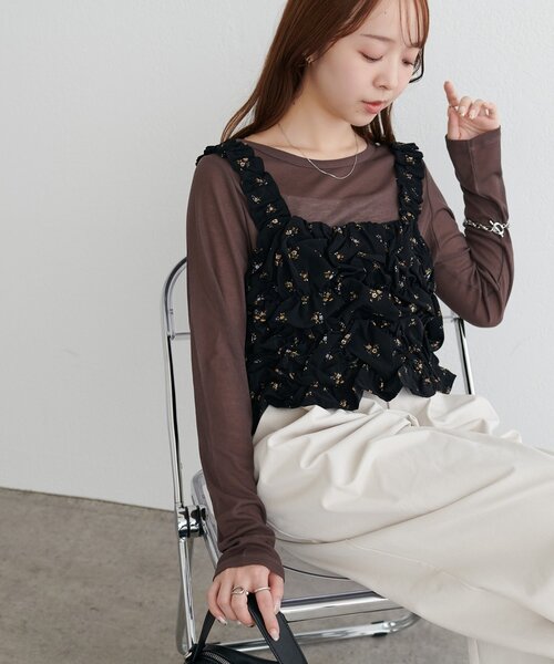 DISCOAT(ディスコート)の「【WEB限定】花柄シャーリングビスチェ(キャミソール・レディース・ブラウン/ブラック・FREE)」の4枚目の写真