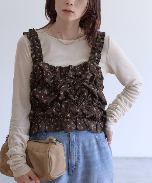 DISCOAT(ディスコート)の「【WEB限定】花柄シャーリングビスチェ(キャミソール・レディース・ブラウン/ブラック・FREE)」の11枚目の写真
