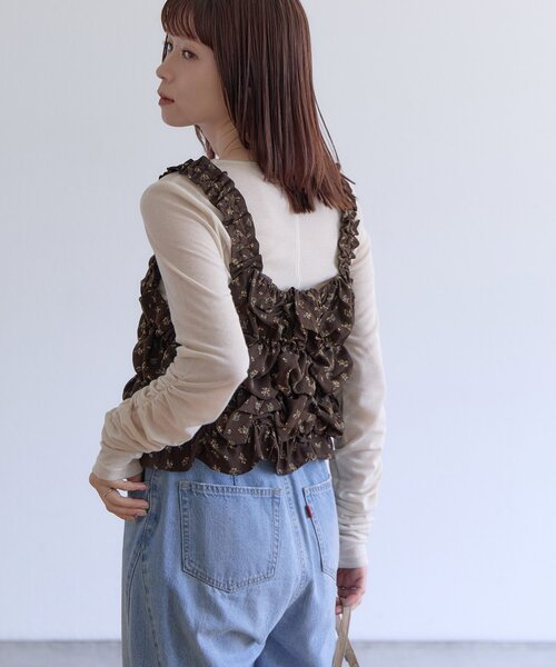 DISCOAT(ディスコート)の「【WEB限定】花柄シャーリングビスチェ(キャミソール・レディース・ブラウン/ブラック・FREE)」の16枚目の写真
