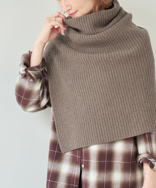 Spick & Span(スピックアンドスパン)の「《追加》ニットスヌード(その他小物・レディース・グレー/ブラウン系その他・FREE)」の4枚目の写真