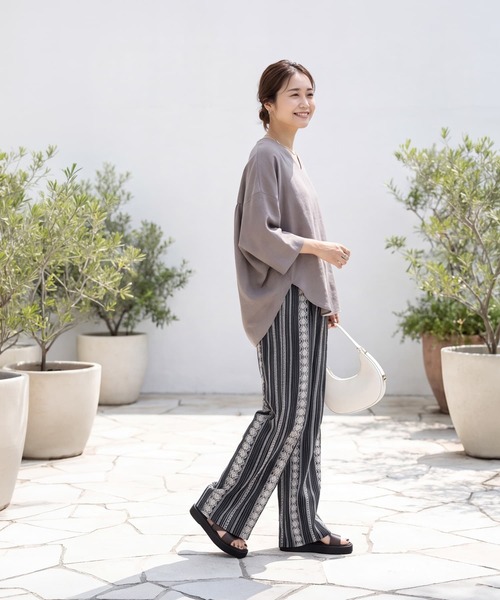 STYLE DELI(スタイルデリ)の「【LUXE】刺繍ストライプ綿混ストレートパンツ(その他パンツ・レディース・ネイビー/ライトブラウン・FREE)」の8枚目の写真