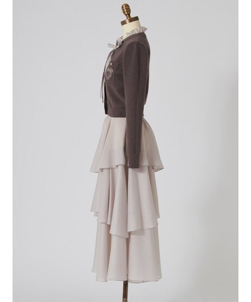 SNIDEL（スナイデル）の「エンブレムカーデティアードセットワンピース（ワンピース・レディース・ネイビー/ブラウン・F）」の7枚目の写真
