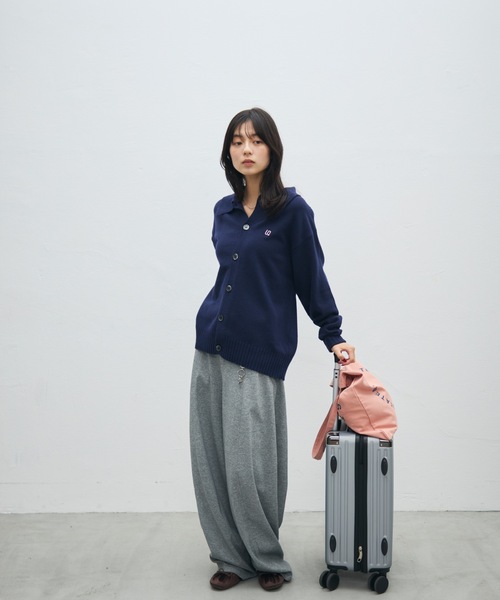UNDERSTATEMENTs(アンダーステイトメント)の「【ユニセックス】ワンポイント刺繍ニットシャツ/ニットカーディガン(ニット/セーター・メンズ・ネイビー/ライトグレー/ブラック・MEDIUM/LARGE)」の11枚目の写真