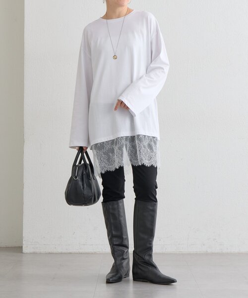 BEARDSLEY(ビアズリー)の「《9/19(土)12:00予約開始予定》裾レースチュニック(Tシャツ/カットソー・レディース・ホワイト/ブラック・FREE)」の3枚目の写真