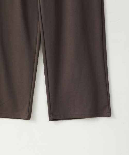 PUFF PUFF DEPT(パフパフ・デプト)の「COMPORT ワンタックワイドスウェットパンツ BROWN(スウェットパンツ・レディース・その他・MEDIUM/LARGE/X-LARGE)」の5枚目の写真