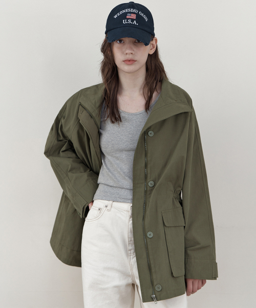 WEDNESDAYOASISFORWOMEN(ウェンズデー オアシス フォー ウーマン)の「ATELIER EDITION ワークコットンハイネックジャケット_KHAKI(WCB6OT03)(その他アウター・レディース・カーキ・FREE)」の2枚目の写真