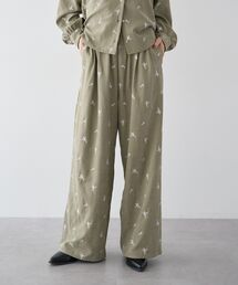 総刺繍リラックスストレートパンツ