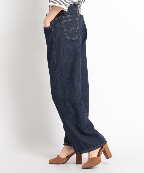 SHOO・LA・RUE（シューラルー）の「EDWIN別注 ストレッチワイドバギーパンツ（デニムパンツ・レディース・ブルー系1/ブルー・03/02/01）」の3枚目の写真