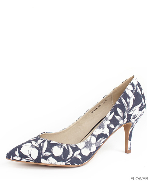 RANDA（ランダ）の「足幅ゆったり3E/Vカットプレーンパンプス（パンプス・レディース・その他/グレー系その他/ブルー/アイボリー/ベージュ/ブラック/ベージュ系その他/レッド/ピンク/ブラック系その他/ライトブルー/ゴールド系その他/プラム/ダークブルー/ブラック系その他7/その他2/ピンク系その他/その他3・24/23.5/22.5/22/24.5/25.5/25/23/21/21.5）」の16枚目の写真