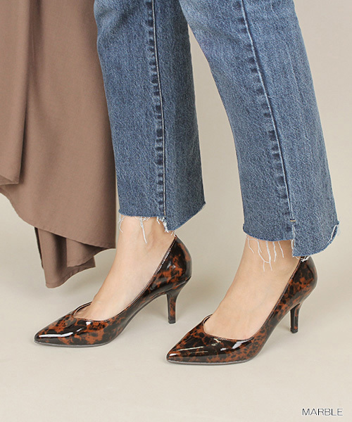 RANDA（ランダ）の「足幅ゆったり3E/Vカットプレーンパンプス（パンプス・レディース・その他/グレー系その他/ブルー/アイボリー/ベージュ/ブラック/ベージュ系その他/レッド/ピンク/ブラック系その他/ライトブルー/ゴールド系その他/プラム/ダークブルー/ブラック系その他7/その他2/ピンク系その他/その他3・24/23.5/22.5/22/24.5/25.5/25/23/21/21.5）」の17枚目の写真