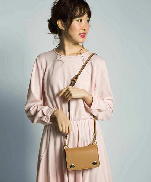 PLAIN CLOTHING（プレーンクロージング）の「チェーンミニショルダーバッグ【PLAIN CLOTHING】（ショルダーバッグ・レディース・ベージュ/ネイビー/グレー/アイボリー/ブラック/レッド・FREE）」の18枚目の写真