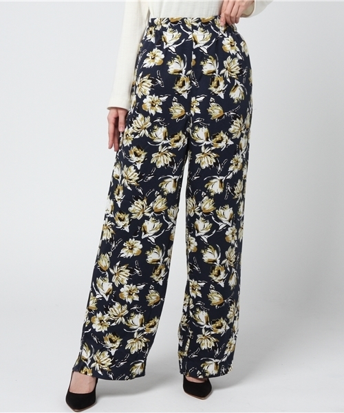 MOUSSY（マウジー）の「FLOWER SATIN PANTS（その他パンツ・レディース・ピンク系その他/ダークネイビー/ブラック系その他・1/2）」の13枚目の写真