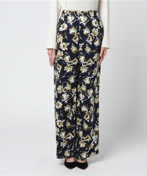 MOUSSY（マウジー）の「FLOWER SATIN PANTS（その他パンツ・レディース・ピンク系その他/ダークネイビー/ブラック系その他・1/2）」の4枚目の写真