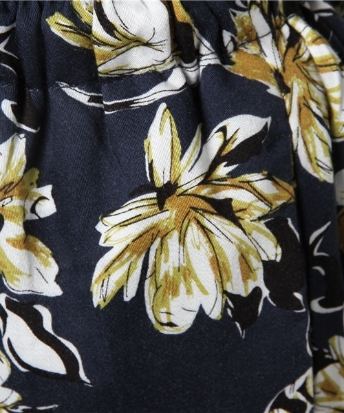 MOUSSY（マウジー）の「FLOWER SATIN PANTS（その他パンツ・レディース・ピンク系その他/ダークネイビー/ブラック系その他・1/2）」の11枚目の写真