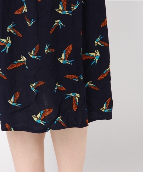 coca（coca）（コカ）の「ツバメ柄ノースリーブワンピース（ワンピース・レディース・ネイビー・S/M/ONE SIZE）」の8枚目の写真