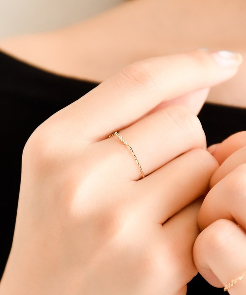 Phoebe（フィービィー）の「【K10】タイニービジューチェーンリング/BOX付き　ピンキーリング（リング・レディース・ゴールド・#13/#7/#11/#3）」の4枚目の写真