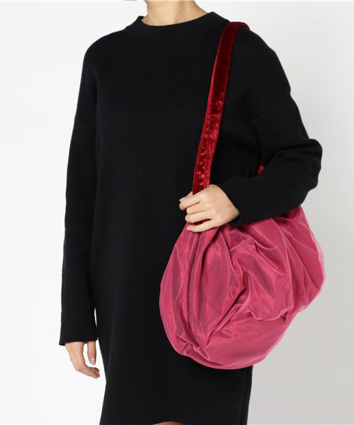 merlot plus(メルロープリュス)の「チュールベロアショルダーバッグ2414(ショルダーバッグ・レディース・ブラック/パープル/ベージュ/ワイン/イエロー・FREE)」の12枚目の写真