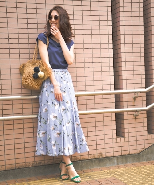 Andemiu(アンデミュウ)の「【ネイビー限定】ハートVネックカットソー795190(Tシャツ/カットソー・レディース・ネイビー/オフホワイト/グリーン/ブラック・FREE)」の14枚目の写真