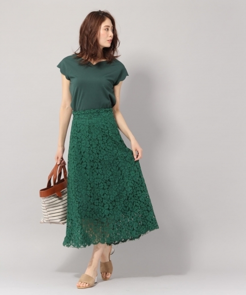 Andemiu(アンデミュウ)の「【ネイビー限定】ハートVネックカットソー795190(Tシャツ/カットソー・レディース・ネイビー/オフホワイト/グリーン/ブラック・FREE)」の5枚目の写真