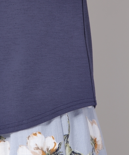 Andemiu(アンデミュウ)の「【ネイビー限定】ハートVネックカットソー795190(Tシャツ/カットソー・レディース・ネイビー/オフホワイト/グリーン/ブラック・FREE)」の8枚目の写真