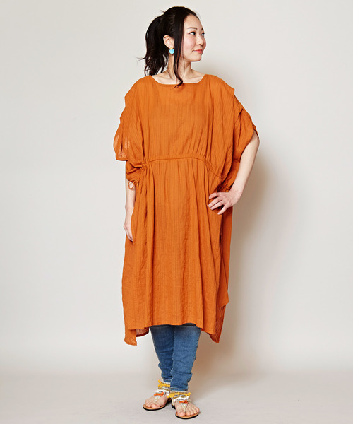 チャイハネ(チャイハネ)の「【チャイハネ】ロングスリット ビッグシルエットワンピース(ワンピース・レディース・ホワイト/ブラック/オレンジ/グリーン/イエロー/ブルー/レッド/パープル/ベージュ/カーキ/ライトブルー/レッド系その他/グリーン系その他/レンガ・FREE)」の14枚目の写真